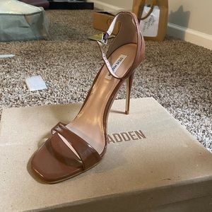 Steve Madden Brown Heels NWT